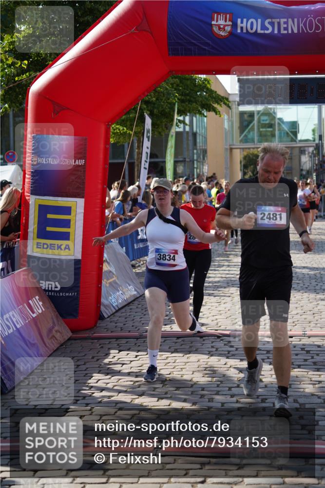13.06.2025 - Holstenköstenlauf Felixshl http://msf.ph/oto/7934153 13.06.2025 18:03:39 Laufen 2481, 2633, 2711, 2849, 2909, 2985, 3092, 3097, 3202, 3204, 3259, 3263, 3598, 3834, 3902, 3903, 3920, 3964 meine-sportfotos.de