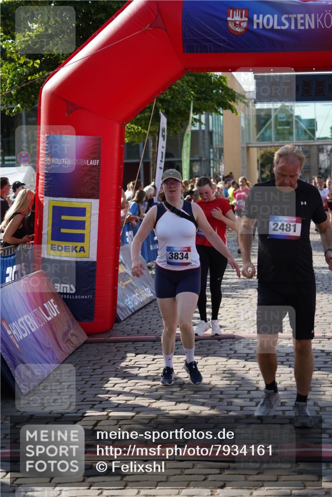 13.06.2025 - Holstenköstenlauf Felixshl http://msf.ph/oto/7934161 13.06.2025 18:03:39 Laufen 2481, 2633, 2711, 2849, 2909, 2985, 3092, 3097, 3202, 3204, 3259, 3263, 3598, 3834, 3902, 3903, 3920, 3964 meine-sportfotos.de