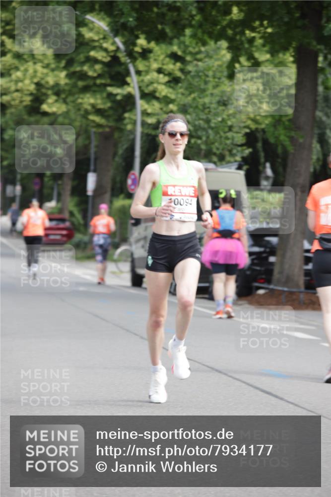 15.06.2025 - REWE Women's Run Jannik Wohlers http://msf.ph/oto/7934177 15.06.2025 08:34:48 Laufen 0094 meine-sportfotos.de