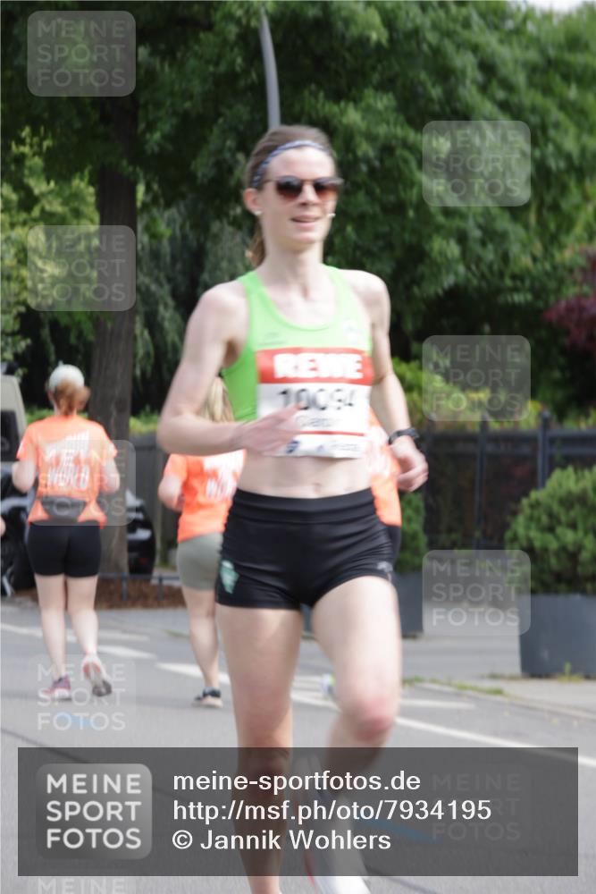 15.06.2025 - REWE Women's Run Jannik Wohlers http://msf.ph/oto/7934195 15.06.2025 08:34:49 Laufen 10094 meine-sportfotos.de