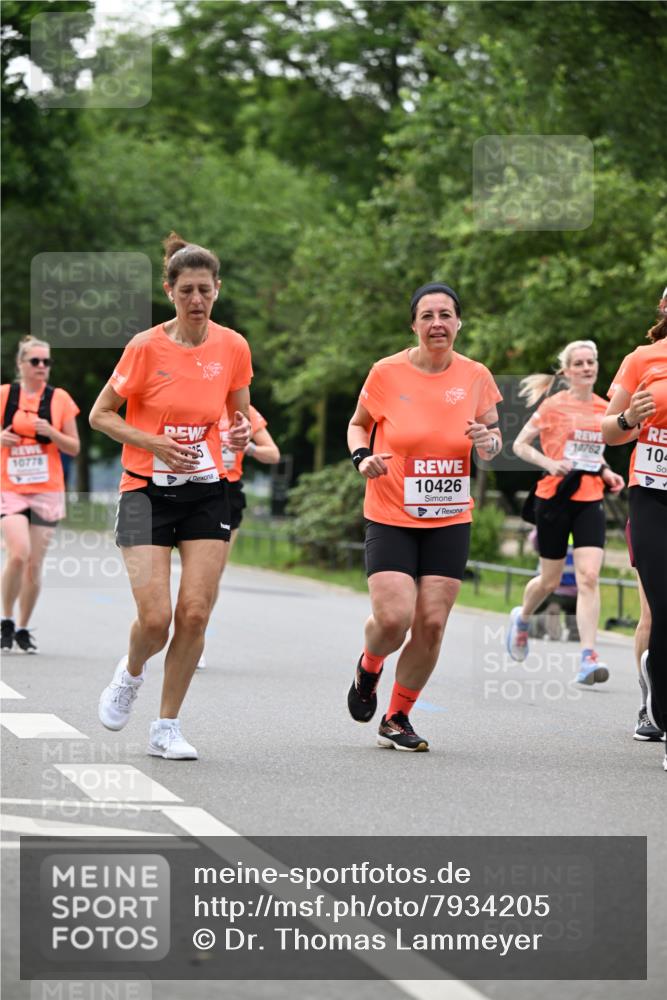 15.06.2025 - REWE Women's Run Dr. Thomas Lammeyer http://msf.ph/oto/7934205 15.06.2025 09:18:18 Laufen 10778, 10426, 10762, 104 meine-sportfotos.de