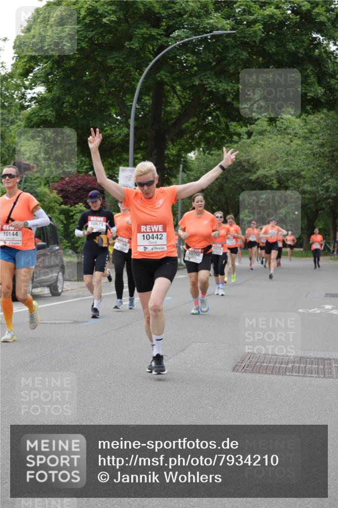 15.06.2025 - REWE Women's Run Jannik Wohlers http://msf.ph/oto/7934210 15.06.2025 08:25:33 Laufen 10144, 10673, 10366, 10442, 10319, 10756 meine-sportfotos.de
