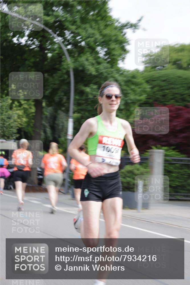 15.06.2025 - REWE Women's Run Jannik Wohlers http://msf.ph/oto/7934216 15.06.2025 08:34:50 Laufen 1008 meine-sportfotos.de