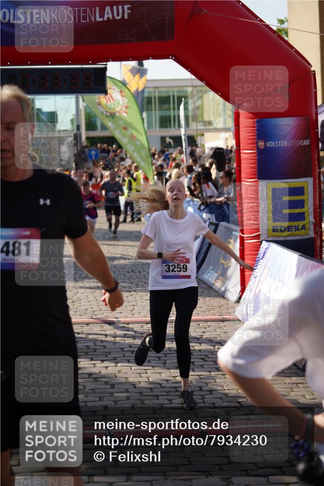 13.06.2025 - Holstenköstenlauf Felixshl http://msf.ph/oto/7934230 13.06.2025 18:03:41 Laufen 2481, 2633, 2666, 2711, 2849, 2857, 2909, 2985, 3091, 3092, 3097, 3147, 3202, 3204, 3259, 3263, 3598, 3799, 3834, 3902, 3903, 3920, 3964 meine-sportfotos.de
