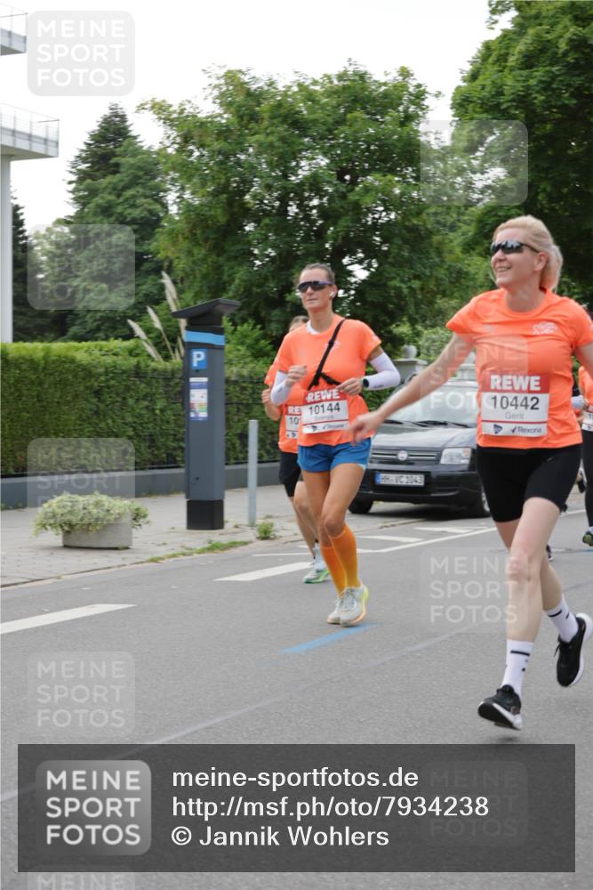 15.06.2025 - REWE Women's Run Jannik Wohlers http://msf.ph/oto/7934238 15.06.2025 08:25:34 Laufen 10144, 10, 1043, 10442 meine-sportfotos.de