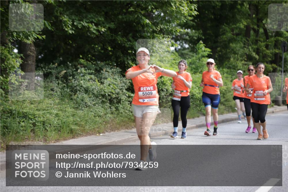 15.06.2025 - REWE Women's Run Jannik Wohlers http://msf.ph/oto/7934259 15.06.2025 10:12:07 Laufen 5509, 5181, 5683 meine-sportfotos.de