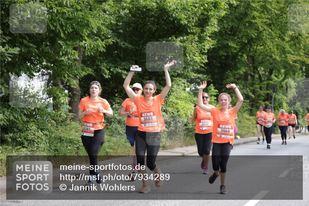 15.06.2025 - REWE Women's Run Jannik Wohlers http://msf.ph/oto/7934289 15.06.2025 10:12:11 Laufen 5181, 5683, 5529, 5564 meine-sportfotos.de