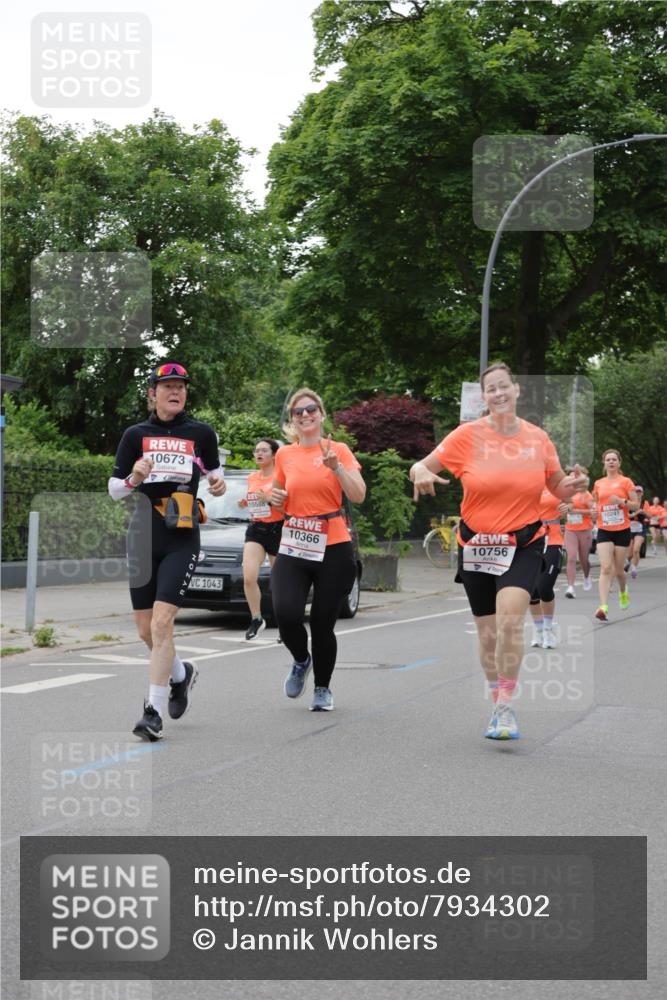 15.06.2025 - REWE Women's Run Jannik Wohlers http://msf.ph/oto/7934302 15.06.2025 08:25:35 Laufen 10673, 1043, 10586, 10366, 10756, 10241 meine-sportfotos.de