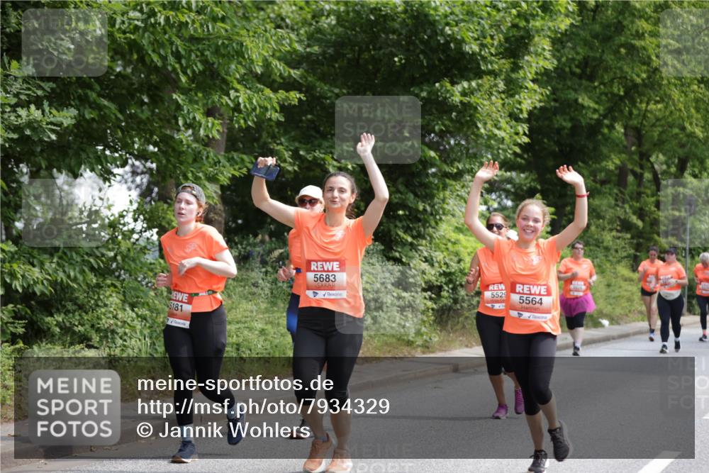 15.06.2025 - REWE Women's Run Jannik Wohlers http://msf.ph/oto/7934329 15.06.2025 10:12:11 Laufen 5181, 5683, 5529, 5026, 5564 meine-sportfotos.de
