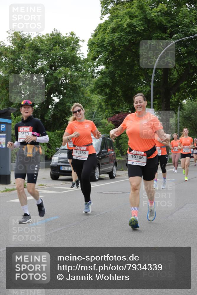 15.06.2025 - REWE Women's Run Jannik Wohlers http://msf.ph/oto/7934339 15.06.2025 08:25:36 Laufen 10673, 105, 19, 10366, 10756, 1 meine-sportfotos.de