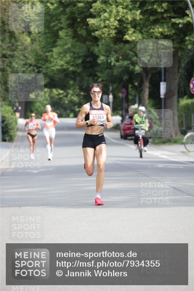 15.06.2025 - REWE Women's Run Jannik Wohlers http://msf.ph/oto/7934355 15.06.2025 08:37:44 Laufen 10361 meine-sportfotos.de