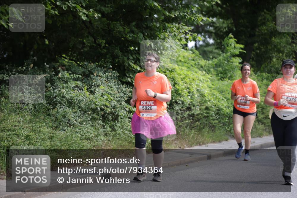 15.06.2025 - REWE Women's Run Jannik Wohlers http://msf.ph/oto/7934364 15.06.2025 10:12:16 Laufen 5026, 5380, 5376 meine-sportfotos.de