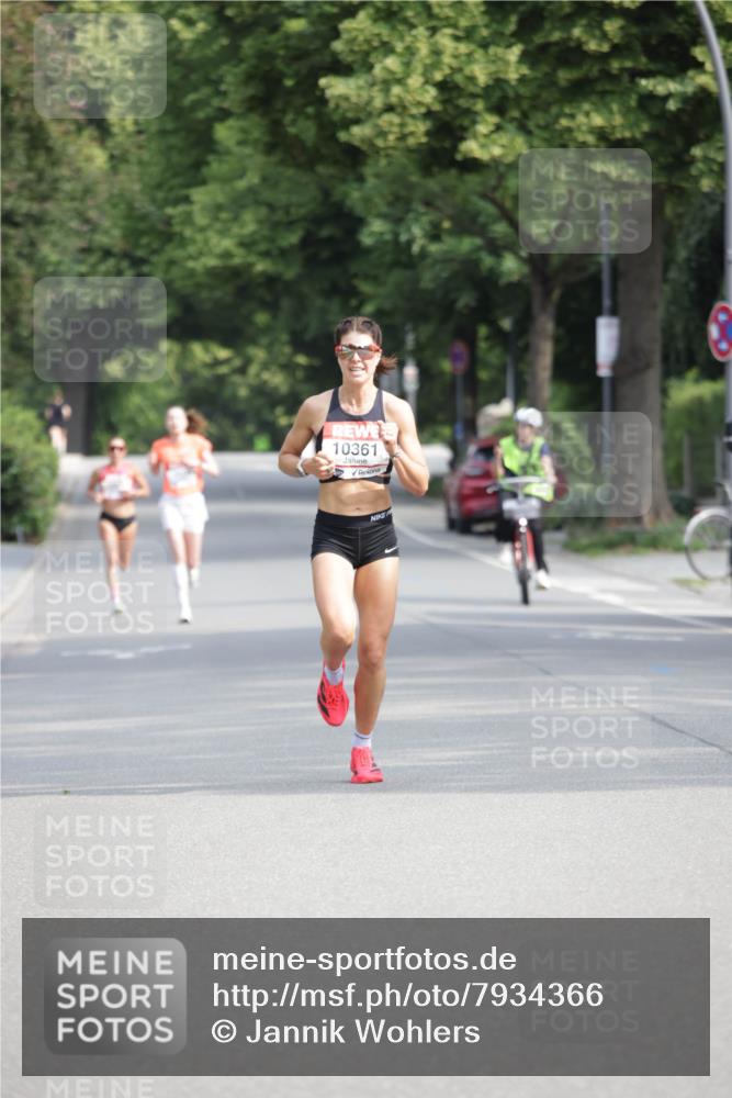 15.06.2025 - REWE Women's Run Jannik Wohlers http://msf.ph/oto/7934366 15.06.2025 08:37:44 Laufen 10361 meine-sportfotos.de