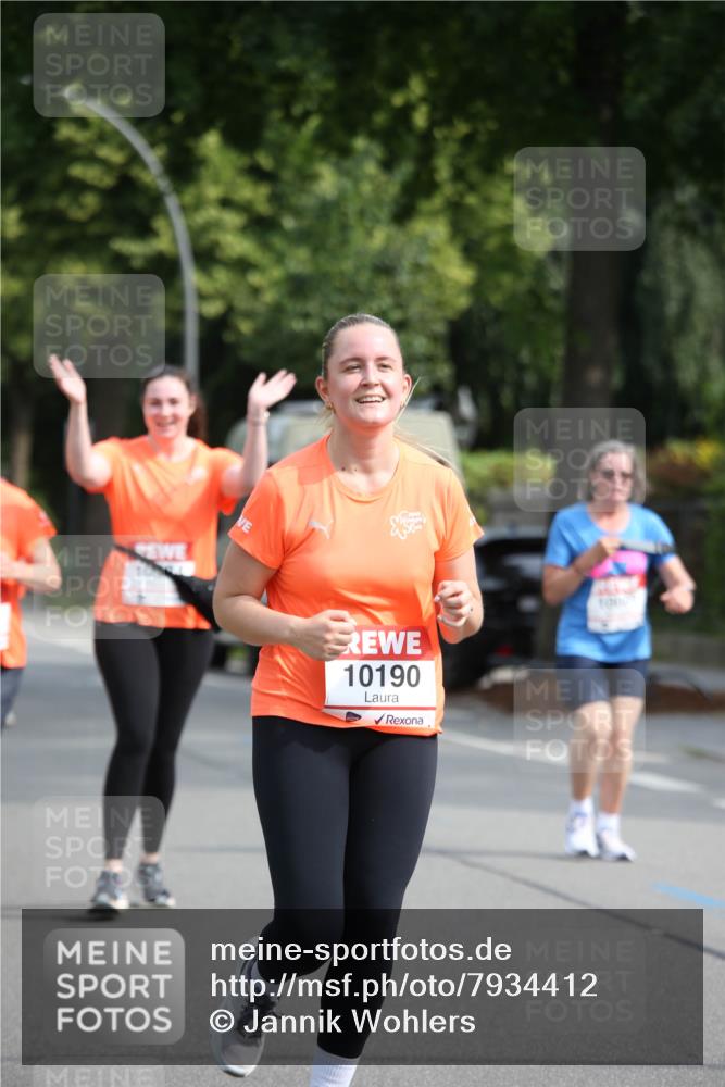 15.06.2025 - REWE Women's Run Jannik Wohlers http://msf.ph/oto/7934412 15.06.2025 09:52:10 Laufen 10190 meine-sportfotos.de