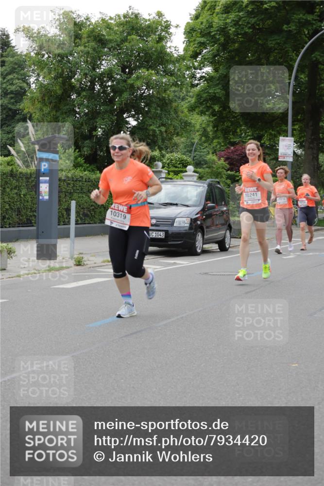 15.06.2025 - REWE Women's Run Jannik Wohlers http://msf.ph/oto/7934420 15.06.2025 08:25:38 Laufen 10319, 1043, 10241, 10272, 10733 meine-sportfotos.de