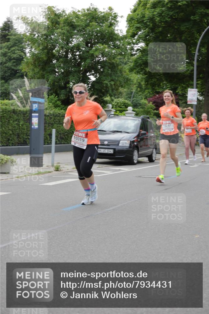 15.06.2025 - REWE Women's Run Jannik Wohlers http://msf.ph/oto/7934431 15.06.2025 08:25:38 Laufen 10319, 1043, 10241 meine-sportfotos.de