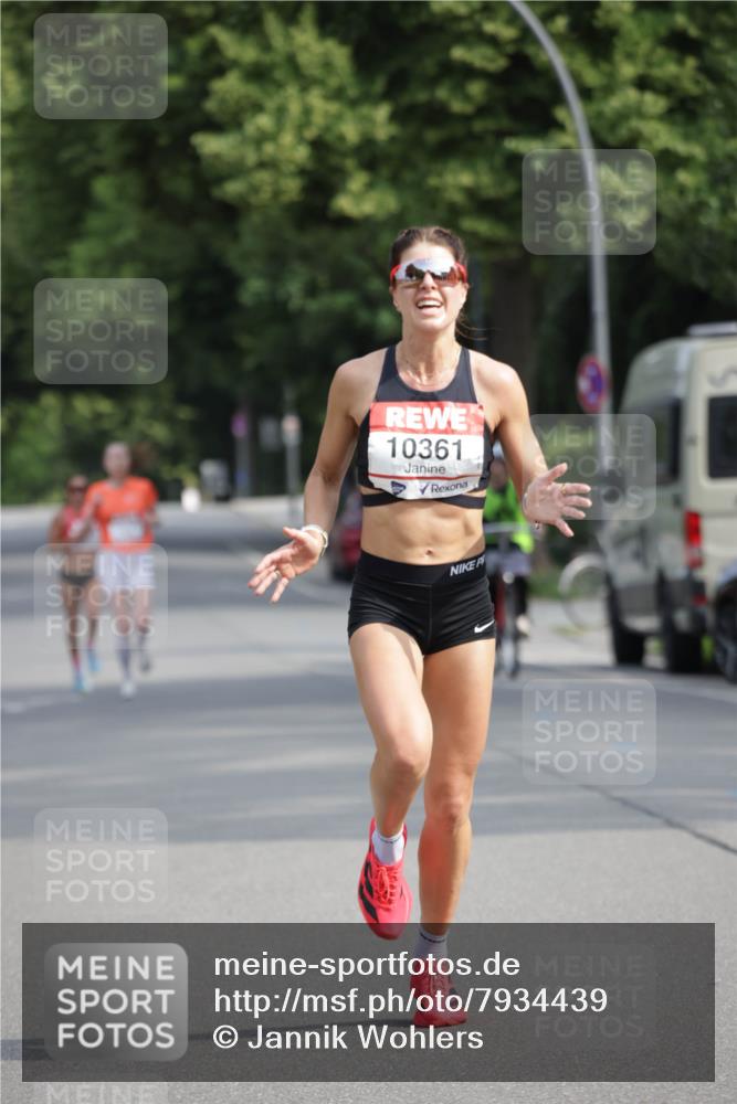 15.06.2025 - REWE Women's Run Jannik Wohlers http://msf.ph/oto/7934439 15.06.2025 08:37:46 Laufen 10361 meine-sportfotos.de