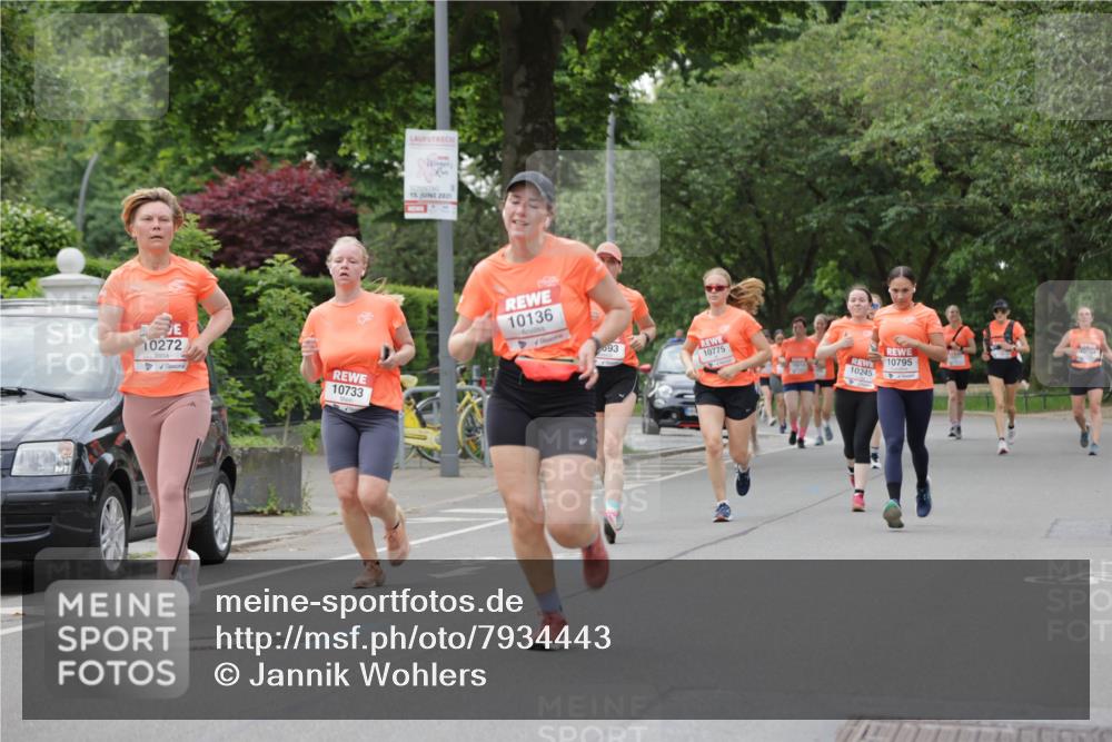 15.06.2025 - REWE Women's Run Jannik Wohlers http://msf.ph/oto/7934443 15.06.2025 08:25:40 Laufen 10272, 10733, 15, 2025, 10136, 693, 10775, 10754, 10795, 10245 meine-sportfotos.de