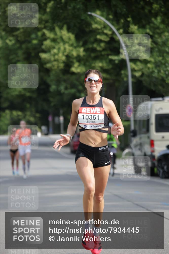 15.06.2025 - REWE Women's Run Jannik Wohlers http://msf.ph/oto/7934445 15.06.2025 08:37:46 Laufen 10361 meine-sportfotos.de