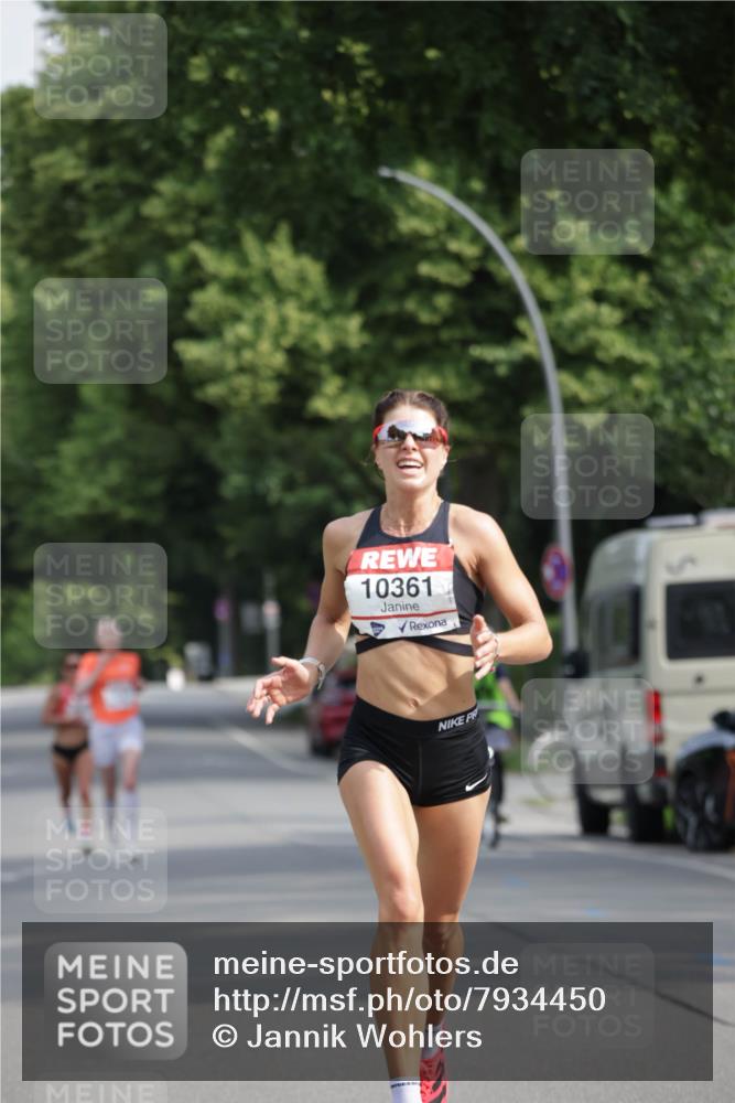 15.06.2025 - REWE Women's Run Jannik Wohlers http://msf.ph/oto/7934450 15.06.2025 08:37:46 Laufen 10361 meine-sportfotos.de