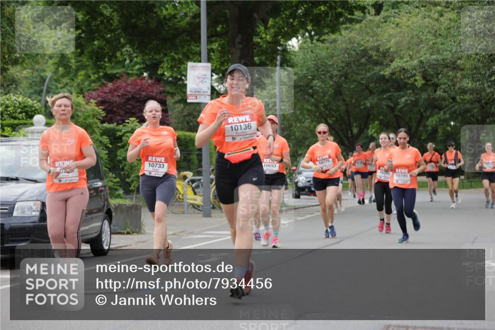 15.06.2025 - REWE Women's Run Jannik Wohlers http://msf.ph/oto/7934456 15.06.2025 08:25:40 Laufen 02, 10733, 15, 2025, 10136, 10693, 10775, 10764, 10245, 10795 meine-sportfotos.de