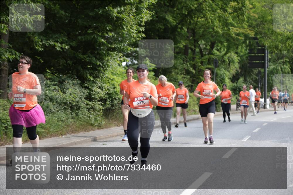 15.06.2025 - REWE Women's Run Jannik Wohlers http://msf.ph/oto/7934460 15.06.2025 10:12:18 Laufen 5026, 5376, 5379, 5391 meine-sportfotos.de