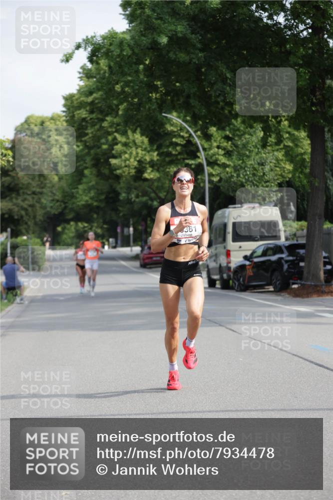 15.06.2025 - REWE Women's Run Jannik Wohlers http://msf.ph/oto/7934478 15.06.2025 08:37:47 Laufen 361 meine-sportfotos.de