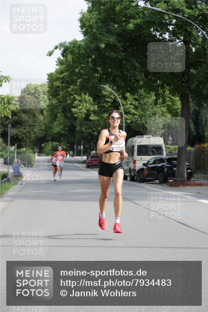 15.06.2025 - REWE Women's Run Jannik Wohlers http://msf.ph/oto/7934483 15.06.2025 08:37:47 Laufen 0361 meine-sportfotos.de