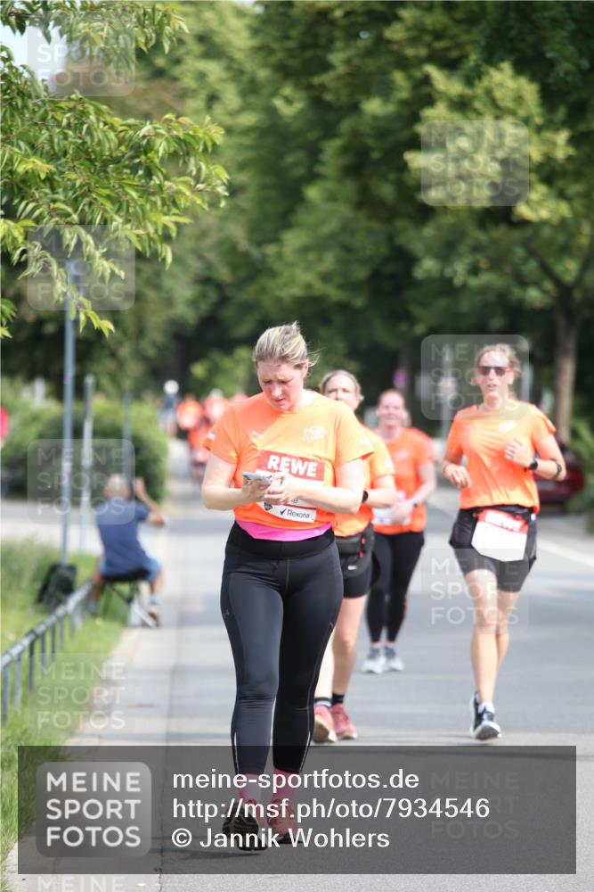 15.06.2025 - REWE Women's Run Jannik Wohlers http://msf.ph/oto/7934546 15.06.2025 09:52:15 Laufen  meine-sportfotos.de