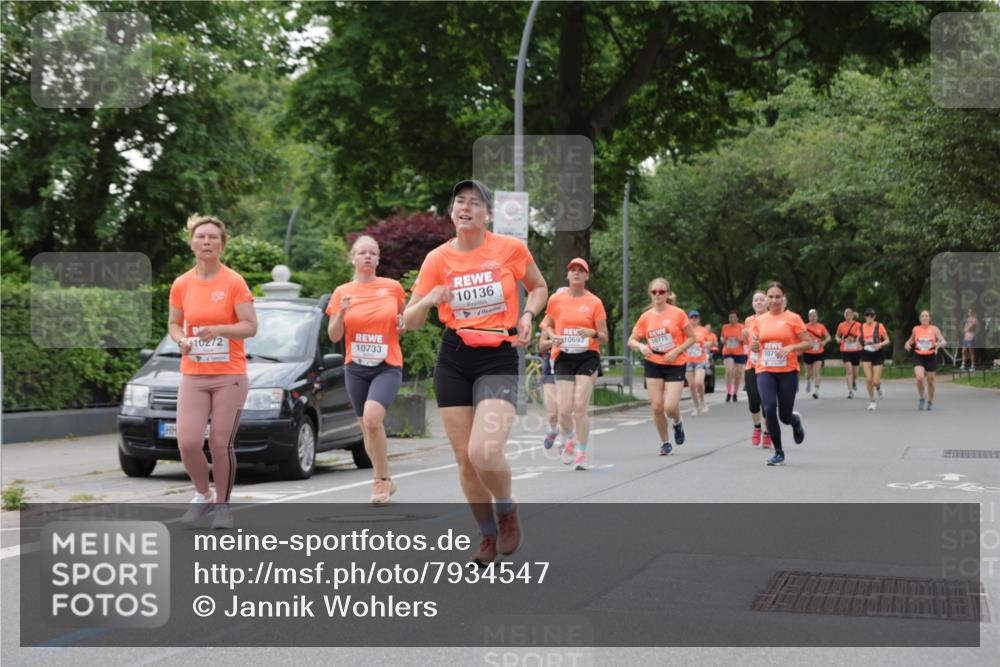 15.06.2025 - REWE Women's Run Jannik Wohlers http://msf.ph/oto/7934547 15.06.2025 08:25:41 Laufen 10272, 10733, 10136, 10693, 10775, 1079 meine-sportfotos.de