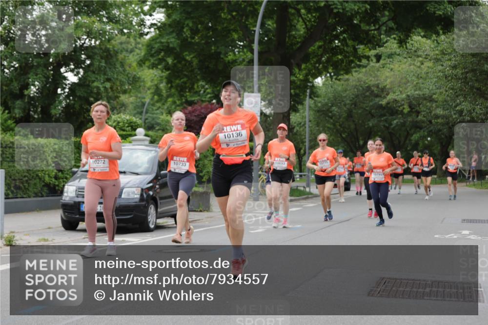 15.06.2025 - REWE Women's Run Jannik Wohlers http://msf.ph/oto/7934557 15.06.2025 08:25:41 Laufen 10272, 10733, 10136, 10693, 10775, 10795 meine-sportfotos.de
