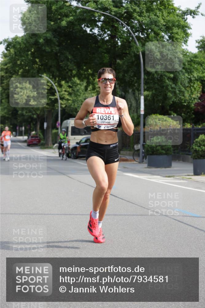 15.06.2025 - REWE Women's Run Jannik Wohlers http://msf.ph/oto/7934581 15.06.2025 08:37:48 Laufen 10361 meine-sportfotos.de
