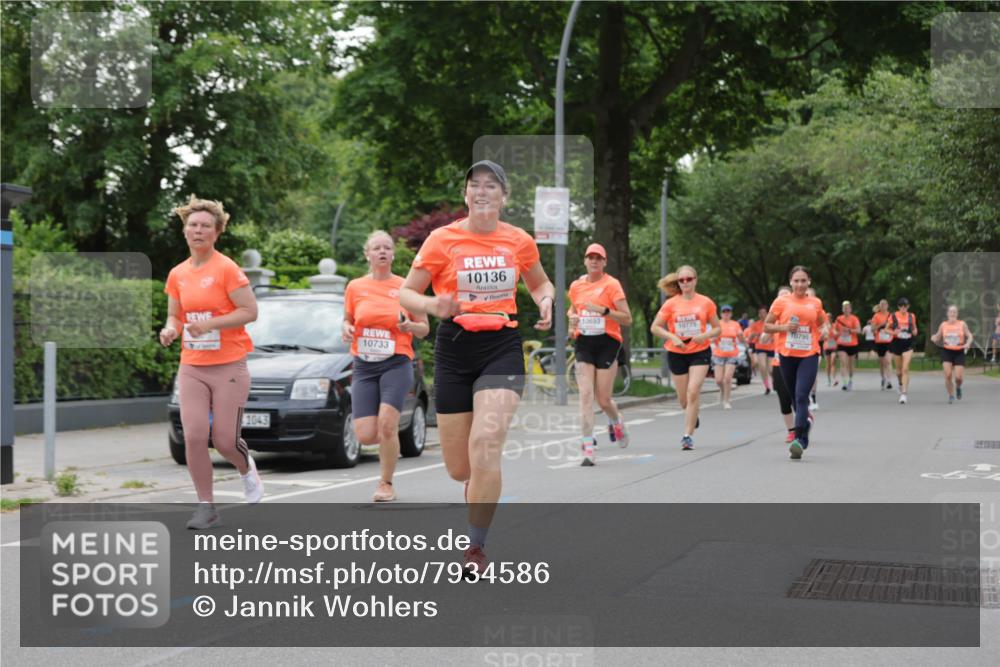 15.06.2025 - REWE Women's Run Jannik Wohlers http://msf.ph/oto/7934586 15.06.2025 08:25:41 Laufen 1043, 10733, 10136, 10693, 10775, 10795 meine-sportfotos.de