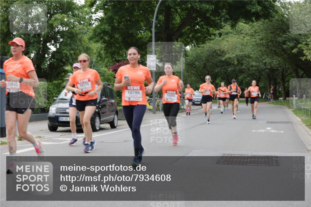 15.06.2025 - REWE Women's Run Jannik Wohlers http://msf.ph/oto/7934608 15.06.2025 08:25:44 Laufen 1, 10775, 10795 meine-sportfotos.de