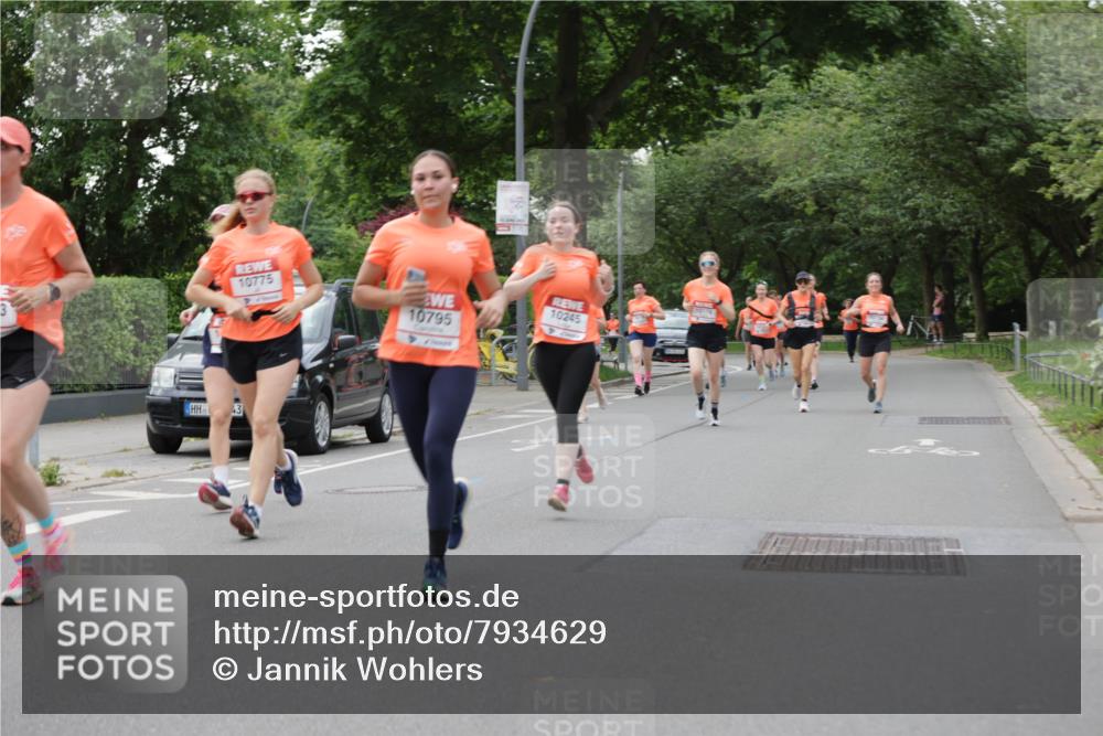 15.06.2025 - REWE Women's Run Jannik Wohlers http://msf.ph/oto/7934629 15.06.2025 08:25:45 Laufen 10775, 10795, 43, 10245 meine-sportfotos.de