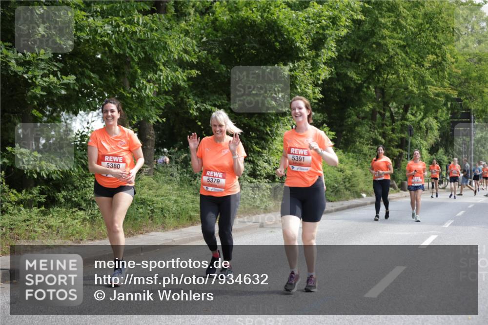 15.06.2025 - REWE Women's Run Jannik Wohlers http://msf.ph/oto/7934632 15.06.2025 10:12:23 Laufen 5380, 5379, 5391, 5941 meine-sportfotos.de
