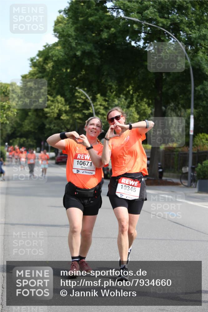 15.06.2025 - REWE Women's Run Jannik Wohlers http://msf.ph/oto/7934660 15.06.2025 09:52:21 Laufen 10671, 10345 meine-sportfotos.de