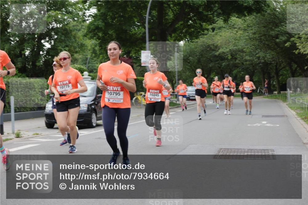 15.06.2025 - REWE Women's Run Jannik Wohlers http://msf.ph/oto/7934664 15.06.2025 08:25:45 Laufen 10775, 10795, 10245 meine-sportfotos.de