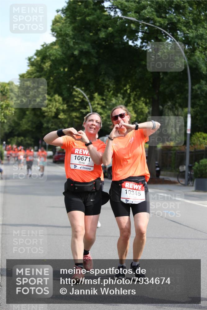 15.06.2025 - REWE Women's Run Jannik Wohlers http://msf.ph/oto/7934674 15.06.2025 09:52:22 Laufen 10671, 10345 meine-sportfotos.de