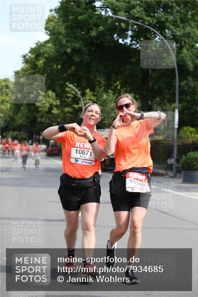 15.06.2025 - REWE Women's Run Jannik Wohlers http://msf.ph/oto/7934685 15.06.2025 09:52:22 Laufen 10671, 10345 meine-sportfotos.de