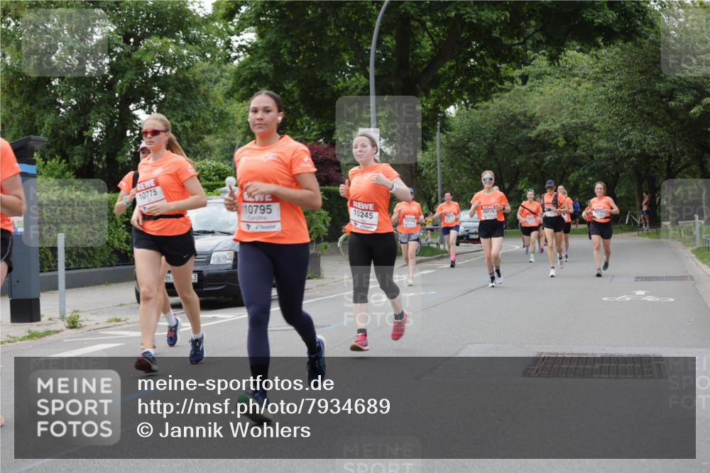 15.06.2025 - REWE Women's Run Jannik Wohlers http://msf.ph/oto/7934689 15.06.2025 08:25:45 Laufen 10775, 10795, 3, 10176, 10245, 10193 meine-sportfotos.de