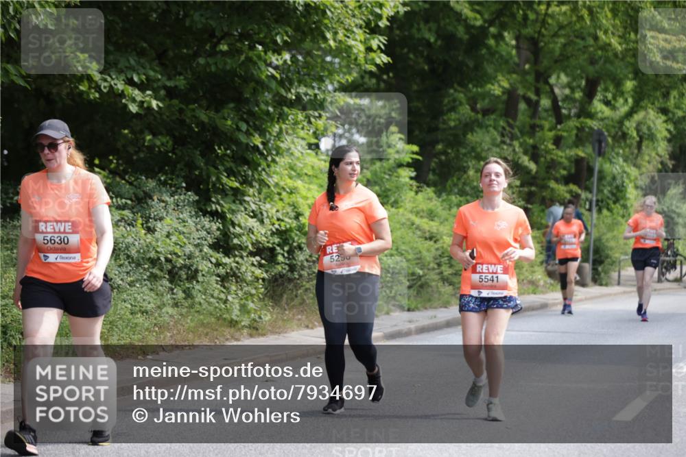15.06.2025 - REWE Women's Run Jannik Wohlers http://msf.ph/oto/7934697 15.06.2025 10:12:27 Laufen 5630, 5250, 5541 meine-sportfotos.de