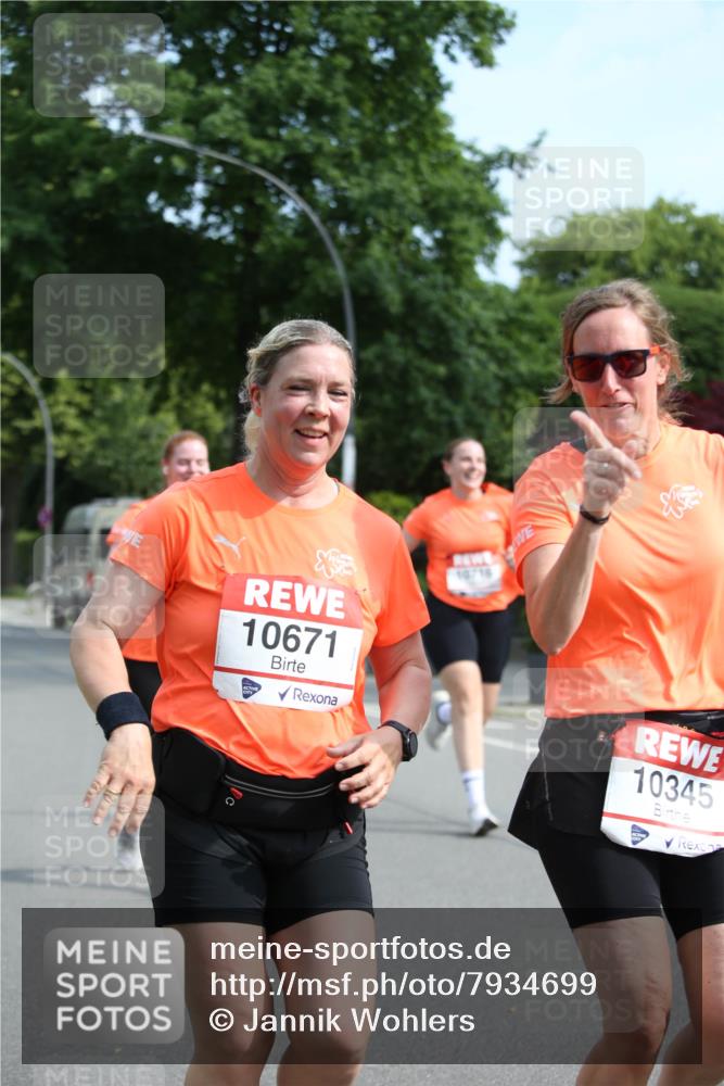 15.06.2025 - REWE Women's Run Jannik Wohlers http://msf.ph/oto/7934699 15.06.2025 09:52:23 Laufen 10671, 10, 16, 10345 meine-sportfotos.de