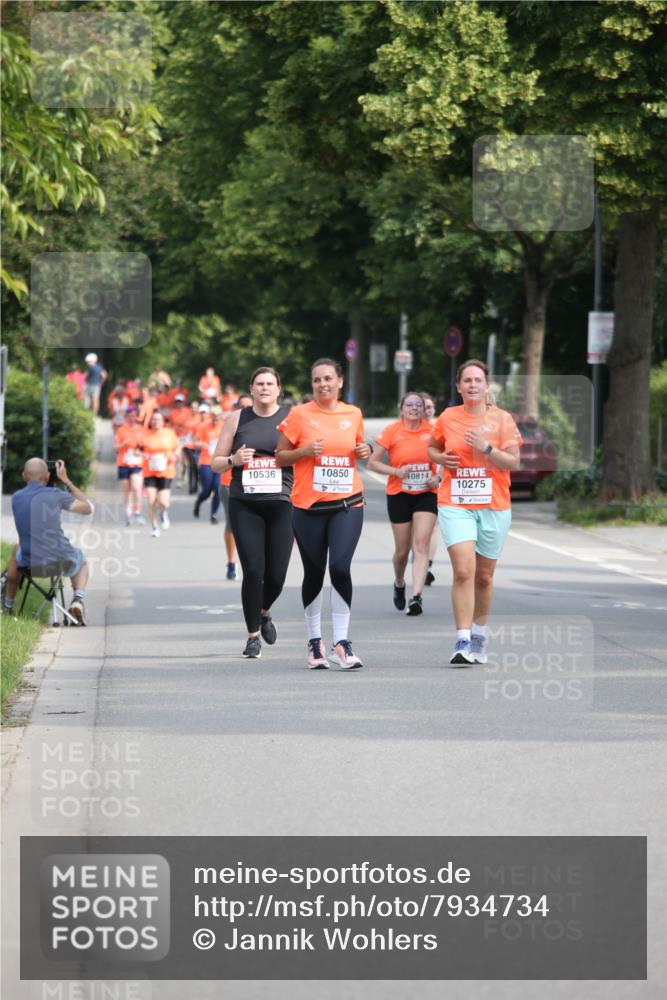 15.06.2025 - REWE Women's Run Jannik Wohlers http://msf.ph/oto/7934734 15.06.2025 09:52:27 Laufen 10536, 10850, 10275 meine-sportfotos.de