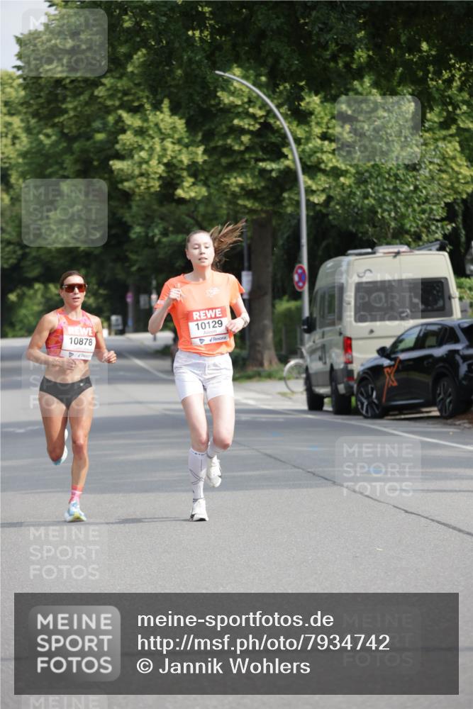 15.06.2025 - REWE Women's Run Jannik Wohlers http://msf.ph/oto/7934742 15.06.2025 08:37:52 Laufen 10129, 10878 meine-sportfotos.de