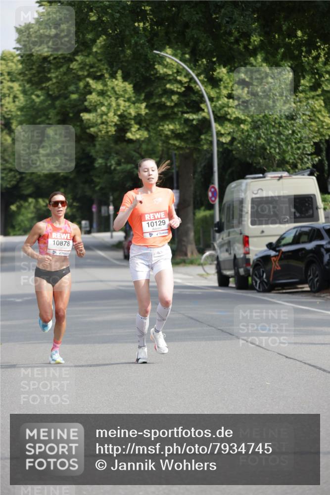 15.06.2025 - REWE Women's Run Jannik Wohlers http://msf.ph/oto/7934745 15.06.2025 08:37:52 Laufen 10878, 10129 meine-sportfotos.de