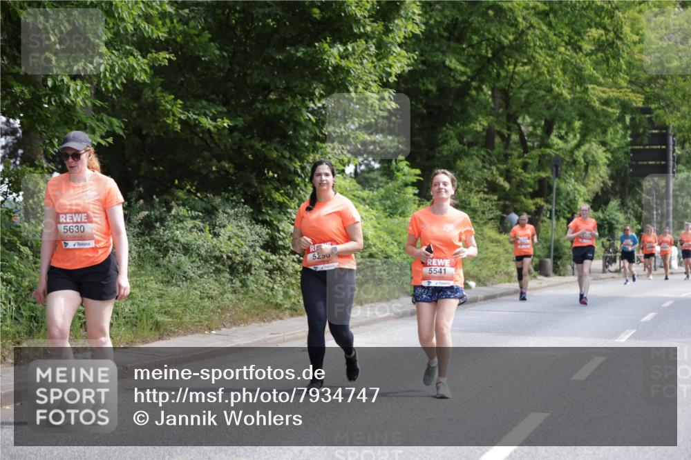 15.06.2025 - REWE Women's Run Jannik Wohlers http://msf.ph/oto/7934747 15.06.2025 10:12:27 Laufen 5630, 5250, 5541 meine-sportfotos.de