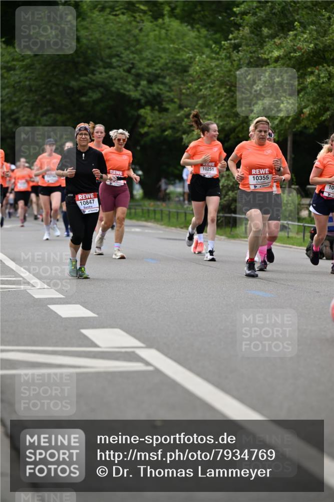 15.06.2025 - REWE Women's Run Dr. Thomas Lammeyer http://msf.ph/oto/7934769 15.06.2025 09:18:49 Laufen 10847, 10251, 10355, 10 meine-sportfotos.de