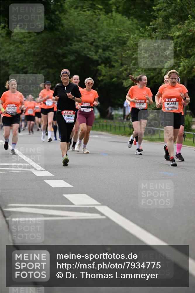 15.06.2025 - REWE Women's Run Dr. Thomas Lammeyer http://msf.ph/oto/7934775 15.06.2025 09:18:49 Laufen 10305, 10847, 10251, 10355 meine-sportfotos.de