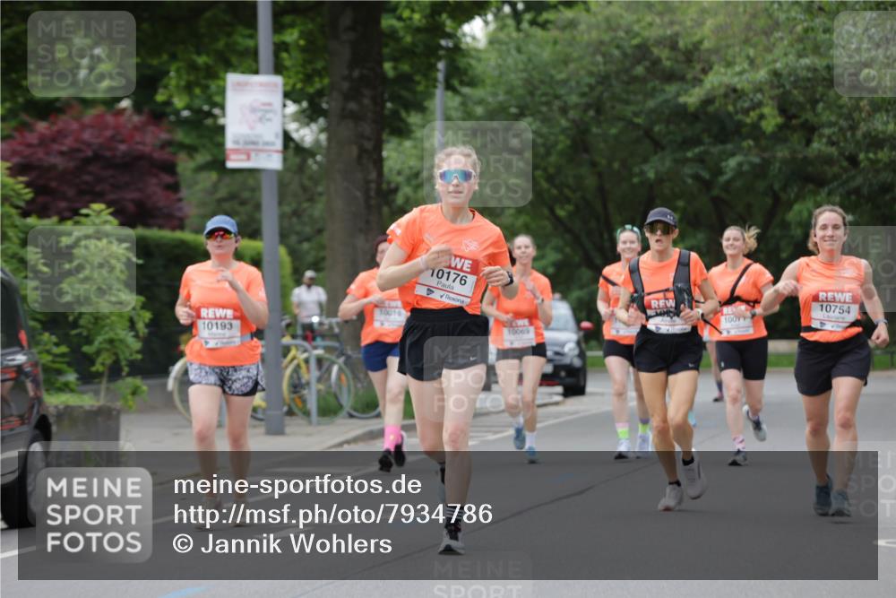 15.06.2025 - REWE Women's Run Jannik Wohlers http://msf.ph/oto/7934786 15.06.2025 08:25:46 Laufen 10016, 10193, 10176, 100, 10754, 10069 meine-sportfotos.de